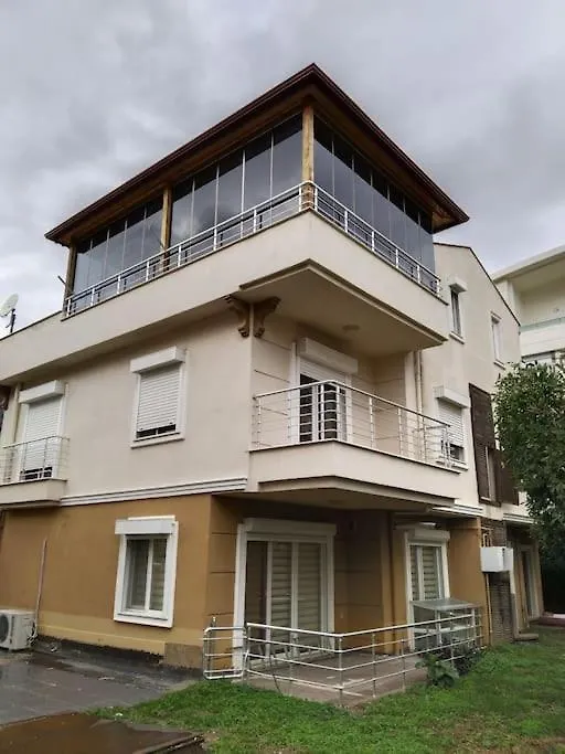 Denize Yakin Genis Villa 安塔利亚